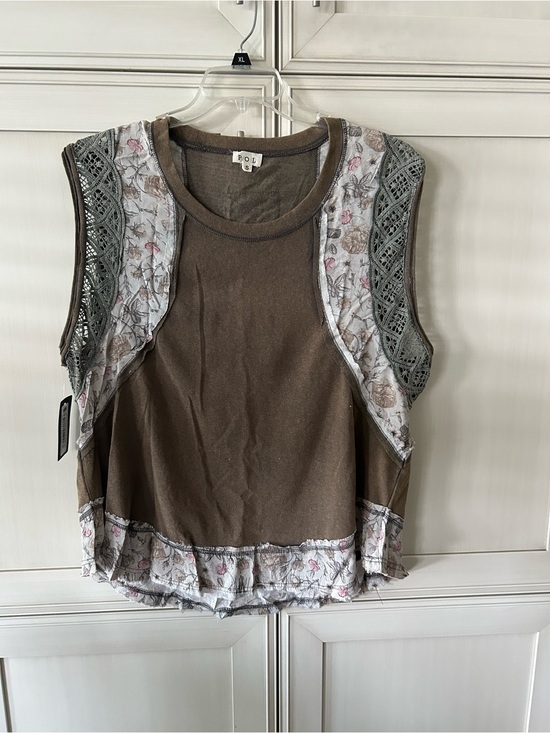 POL Tops - POL Brown Crochet-Trim Tank with Floral Panels